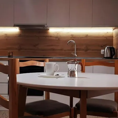 Historical Center House 2 *